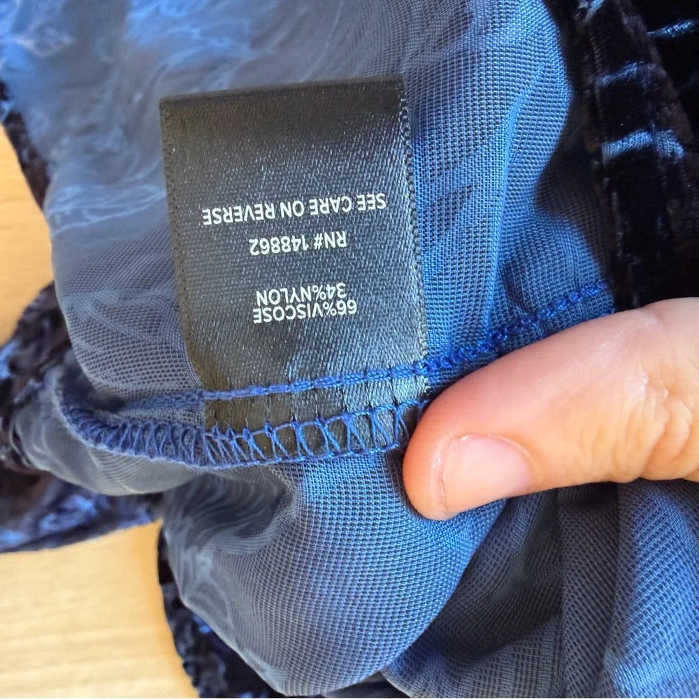 NEW Torrid Madison Velvet Burnout Button Up Shirt Size 3X - Picture 8 of 8